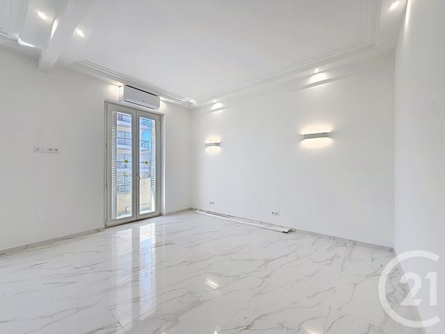 Appartement F1 à louer - 1 pièce - 21.0 m2 - CANNES - 06 - PROVENCE-ALPES-COTE-D-AZUR - Century 21 Adhère Transactions