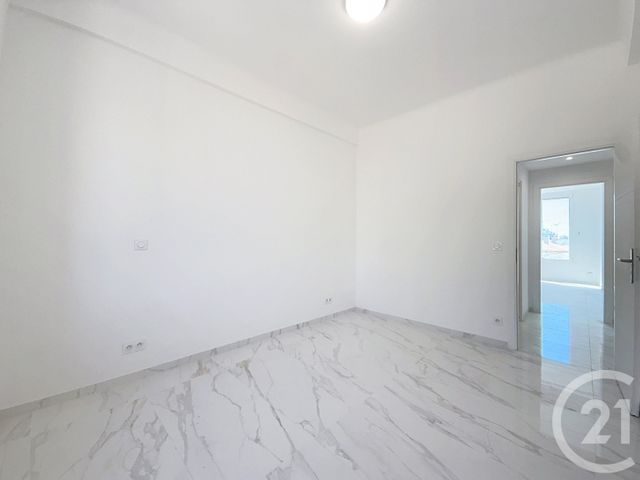 Appartement F2 à louer - 2 pièces - 42.0 m2 - CANNES - 06 - PROVENCE-ALPES-COTE-D-AZUR - Century 21 Adhère Transactions
