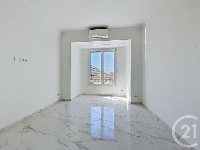 Appartement F2 à louer CANNES