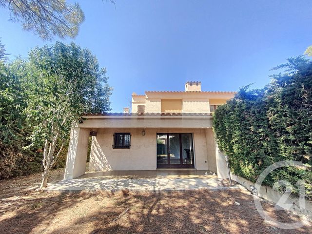 Maison à louer LA ROQUETTE SUR SIAGNE