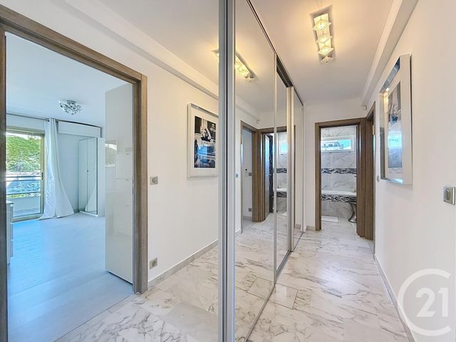 Appartement F3 à vendre - 3 pièces - 82.0 m2 - CANNES - 06 - PROVENCE-ALPES-COTE-D-AZUR - Century 21 Adhère Transactions