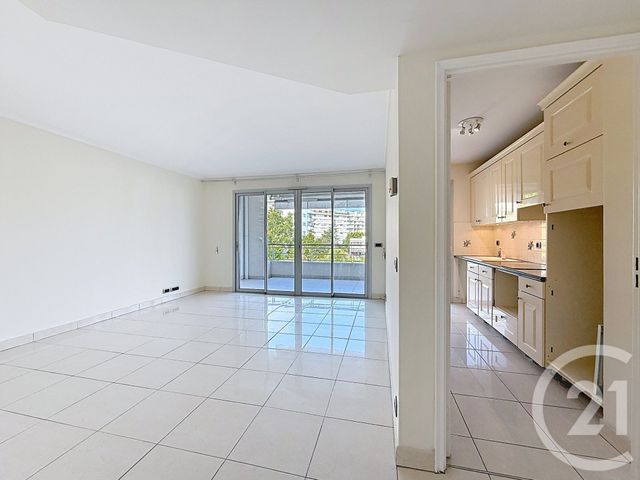 Appartement F2 à louer - 2 pièces - 45.33 m2 - CANNES - 06 - PROVENCE-ALPES-COTE-D-AZUR - Century 21 Adhère Transactions