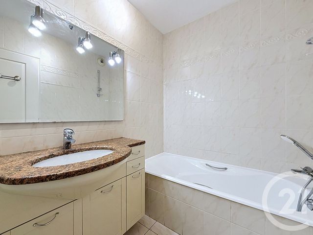 Appartement F2 à louer - 2 pièces - 45.33 m2 - CANNES - 06 - PROVENCE-ALPES-COTE-D-AZUR - Century 21 Adhère Transactions