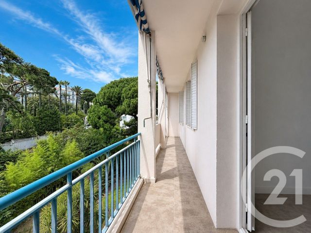 Appartement F3 à louer - 3 pièces - 62.1 m2 - CANNES - 06 - PROVENCE-ALPES-COTE-D-AZUR - Century 21 Adhère Transactions