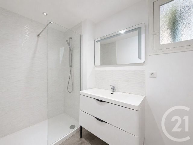 Appartement F3 à louer - 3 pièces - 62.1 m2 - CANNES - 06 - PROVENCE-ALPES-COTE-D-AZUR - Century 21 Adhère Transactions