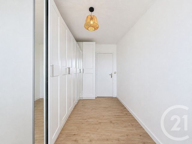 Appartement F4 à louer - 4 pièces - 119.67 m2 - GRASSE - 06 - PROVENCE-ALPES-COTE-D-AZUR - Century 21 Adhère Transactions