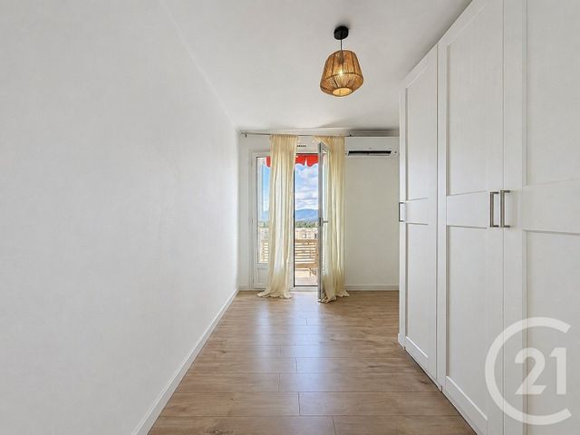 Appartement F4 à louer - 4 pièces - 119.67 m2 - GRASSE - 06 - PROVENCE-ALPES-COTE-D-AZUR - Century 21 Adhère Transactions