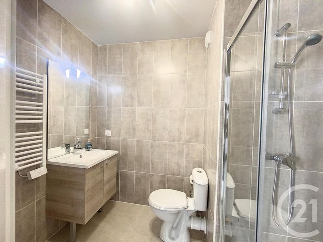 Appartement F2 à louer - 2 pièces - 46.0 m2 - ANTIBES - 06 - PROVENCE-ALPES-COTE-D-AZUR - Century 21 Adhère Transactions