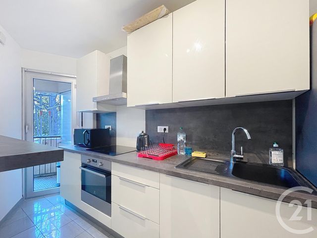Appartement F1 à louer - 1 pièce - 30.42 m2 - MANDELIEU LA NAPOULE - 06 - PROVENCE-ALPES-COTE-D-AZUR - Century 21 Adhère Transactions