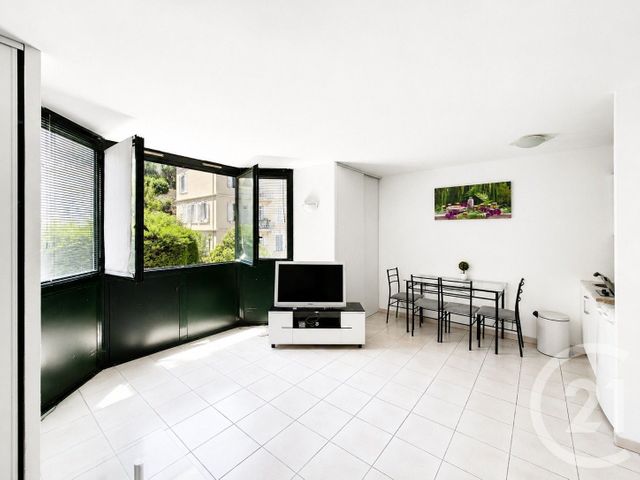 Appartement F1 à louer - 1 pièce - 28.0 m2 - GRASSE - 06 - PROVENCE-ALPES-COTE-D-AZUR - Century 21 Adhère Transactions