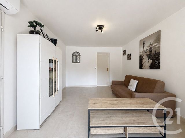 Appartement F1 à louer - 1 pièce - 25.08 m2 - NICE - 06 - PROVENCE-ALPES-COTE-D-AZUR - Century 21 Adhère Transactions