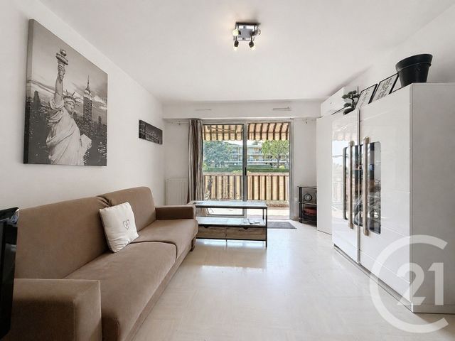 Appartement F1 à louer NICE