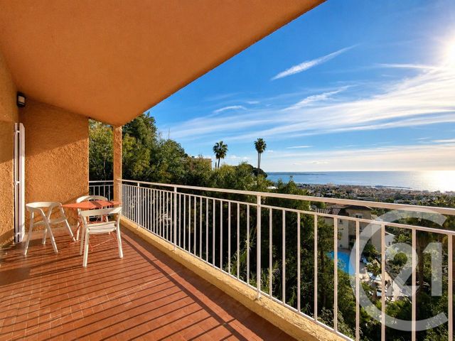 Appartement F3 à louer - 3 pièces - 82.0 m2 - LE GOLFE JUAN - 06 - PROVENCE-ALPES-COTE-D-AZUR - Century 21 Adhère Transactions