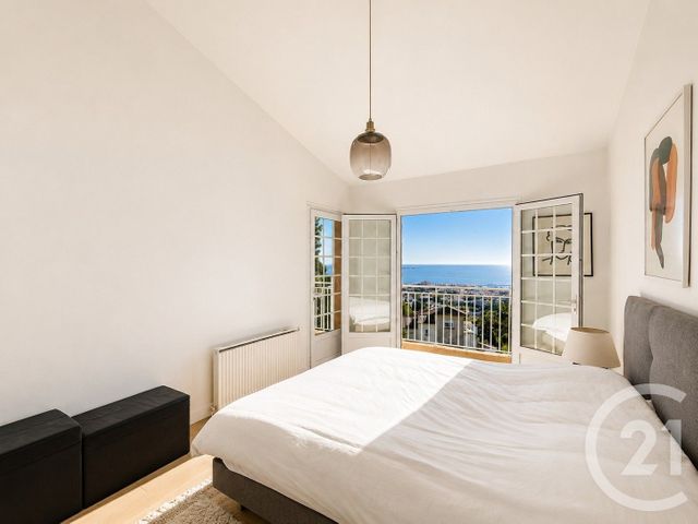 Appartement F3 à louer - 3 pièces - 82.0 m2 - LE GOLFE JUAN - 06 - PROVENCE-ALPES-COTE-D-AZUR - Century 21 Adhère Transactions