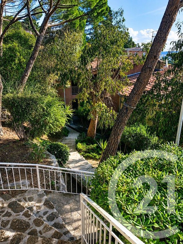Appartement F3 à louer - 3 pièces - 82.0 m2 - LE GOLFE JUAN - 06 - PROVENCE-ALPES-COTE-D-AZUR - Century 21 Adhère Transactions