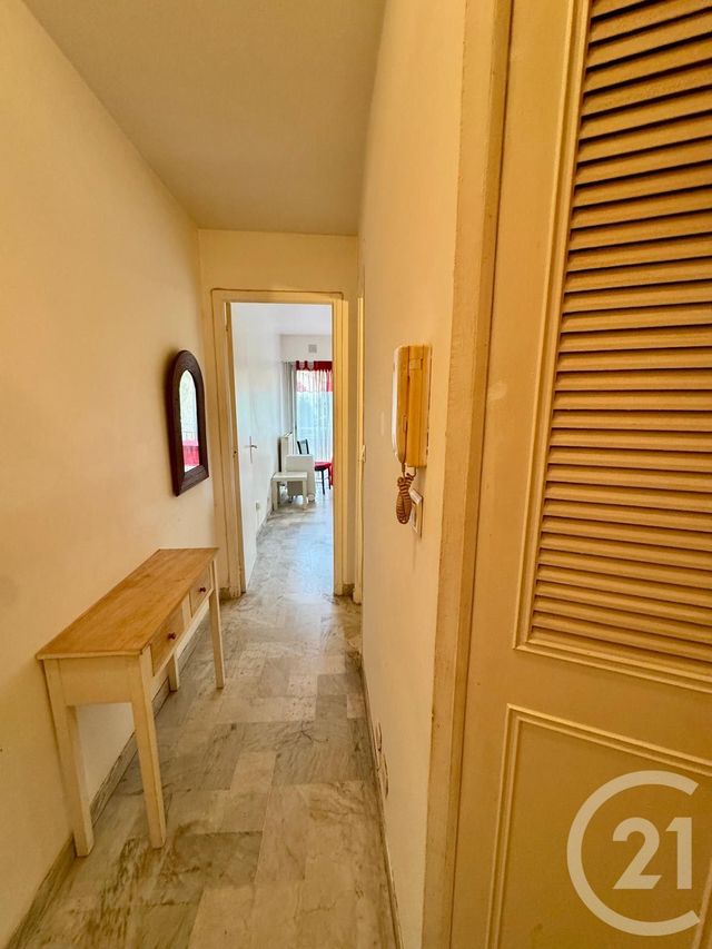 Appartement Studio à vendre - 1 pièce - 21.0 m2 - LE CANNET - 06 - PROVENCE-ALPES-COTE-D-AZUR - Century 21 Adhère Transactions
