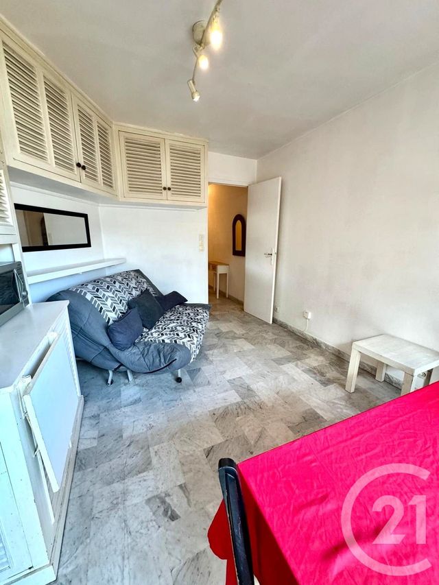 Appartement Studio à vendre - 1 pièce - 21.0 m2 - LE CANNET - 06 - PROVENCE-ALPES-COTE-D-AZUR - Century 21 Adhère Transactions