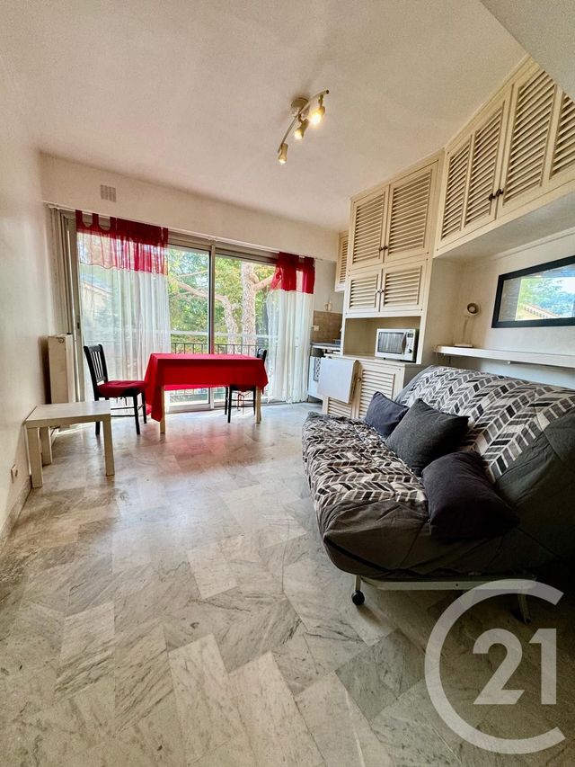 Appartement Studio à vendre - 1 pièce - 21.0 m2 - LE CANNET - 06 - PROVENCE-ALPES-COTE-D-AZUR - Century 21 Adhère Transactions