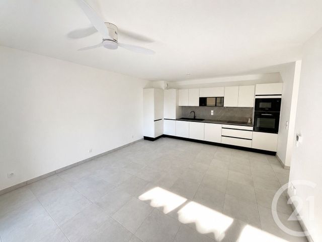 Appartement F3 à louer - 3 pièces - 64.33 m2 - ROQUEFORT LES PINS - 06 - PROVENCE-ALPES-COTE-D-AZUR - Century 21 Adhère Transactions
