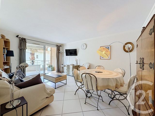 Appartement F3 à louer - 3 pièces - 58.92 m2 - CANNES - 06 - PROVENCE-ALPES-COTE-D-AZUR - Century 21 Adhère Transactions