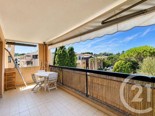 Appartement F2 à louer - 2 pièces - 47.77 m2 - MOUGINS - 06 - PROVENCE-ALPES-COTE-D-AZUR - Century 21 Adhère Transactions
