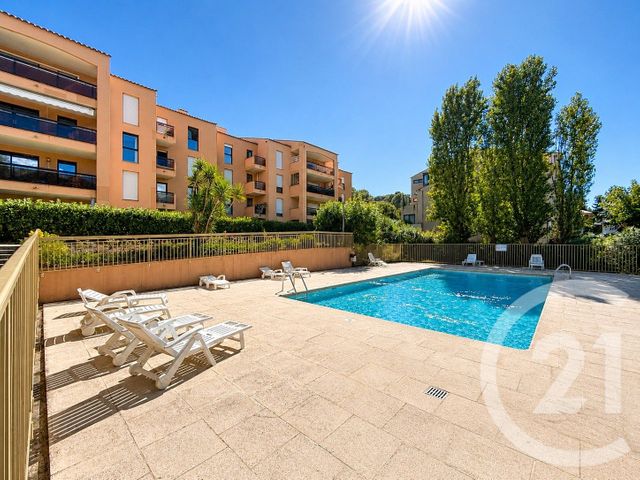 Appartement F2 à louer - 2 pièces - 47.77 m2 - MOUGINS - 06 - PROVENCE-ALPES-COTE-D-AZUR - Century 21 Adhère Transactions