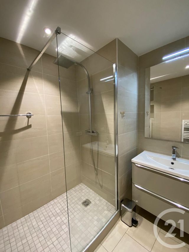 Appartement F3 à louer - 3 pièces - 55.49 m2 - CANNES - 06 - PROVENCE-ALPES-COTE-D-AZUR - Century 21 Adhère Transactions