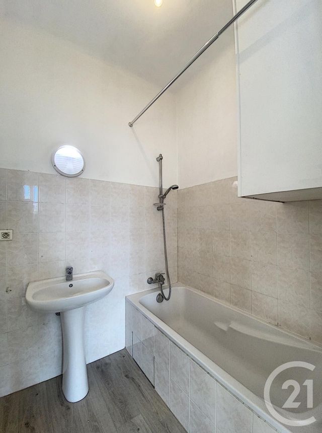 Appartement F2 à louer - 2 pièces - 50.8 m2 - CANNES - 06 - PROVENCE-ALPES-COTE-D-AZUR - Century 21 Adhère Transactions