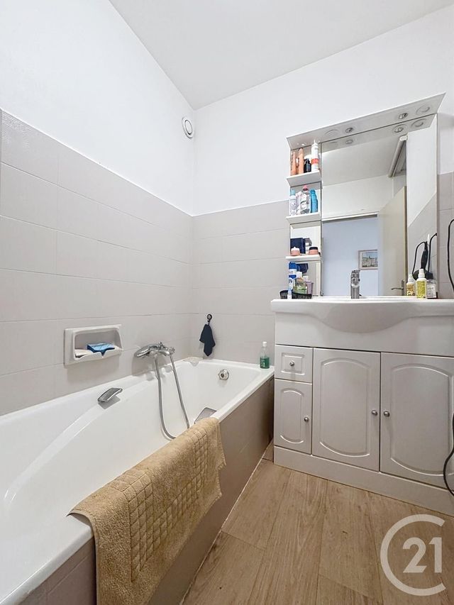 Appartement F3 à vendre - 3 pièces - 85.0 m2 - CANNES - 06 - PROVENCE-ALPES-COTE-D-AZUR - Century 21 Adhère Transactions