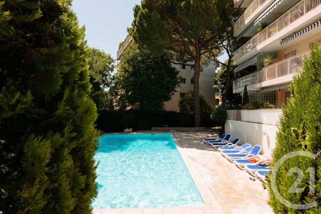 Appartement à vendre - 2 pièces - 36.0 m2 - CANNES - 06 - PROVENCE-ALPES-COTE-D-AZUR - Century 21 Adhère Transactions