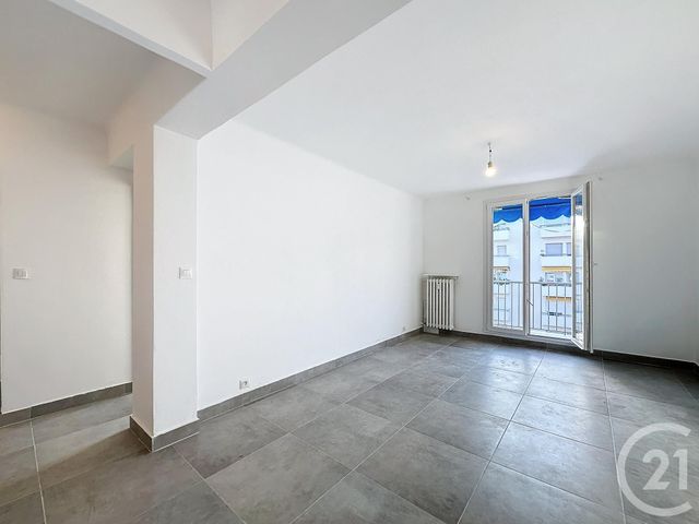 Appartement F3 à louer - 3 pièces - 53.13 m2 - LE CANNET - 06 - PROVENCE-ALPES-COTE-D-AZUR - Century 21 Adhère Transactions