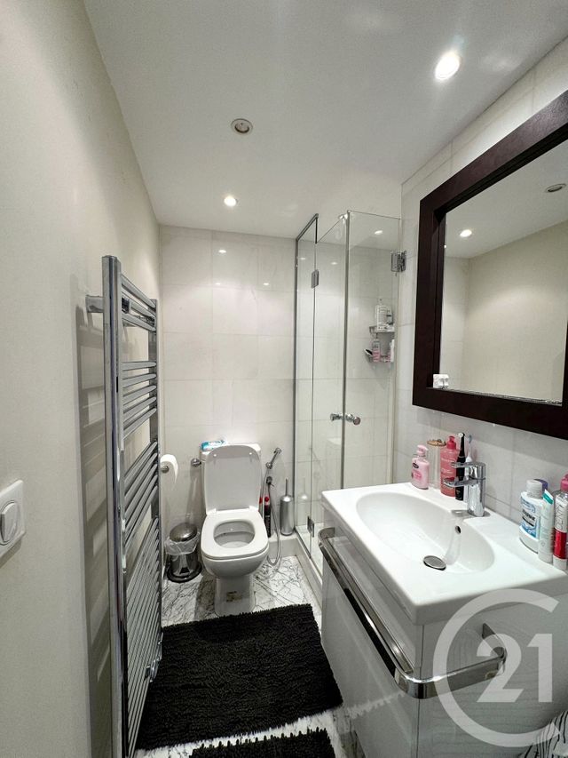Appartement F3 à vendre - 3 pièces - 66.0 m2 - CANNES - 06 - PROVENCE-ALPES-COTE-D-AZUR - Century 21 Adhère Transactions