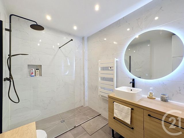 Appartement F2 à vendre - 2 pièces - 49.0 m2 - CANNES - 06 - PROVENCE-ALPES-COTE-D-AZUR - Century 21 Adhère Transactions