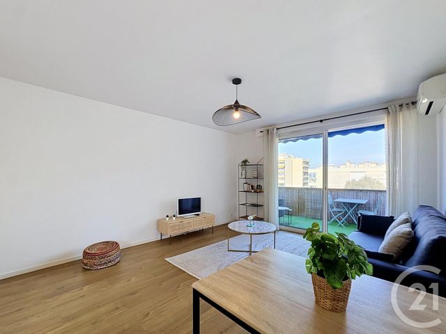 Appartement F2 à vendre - 2 pièces - 49.0 m2 - CANNES - 06 - PROVENCE-ALPES-COTE-D-AZUR - Century 21 Adhère Transactions