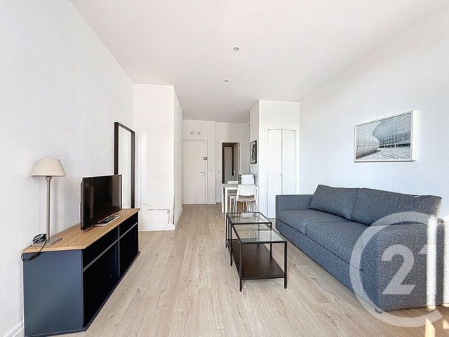 Appartement F1 à louer CANNES