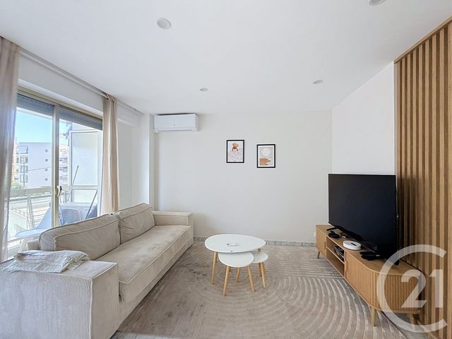 Appartement F3 à louer - 3 pièces - 55.0 m2 - CANNES - 06 - PROVENCE-ALPES-COTE-D-AZUR - Century 21 Adhère Transactions