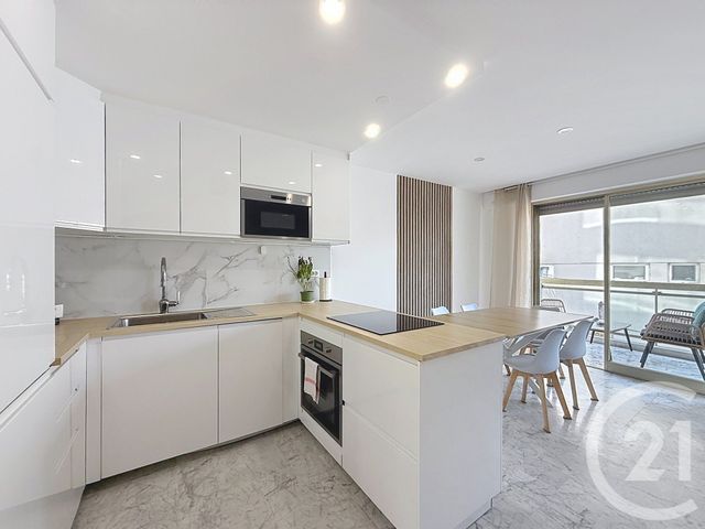 Appartement F3 à louer - 3 pièces - 55.0 m2 - CANNES - 06 - PROVENCE-ALPES-COTE-D-AZUR - Century 21 Adhère Transactions