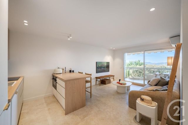 Appartement F2 à vendre - 2 pièces - 35.39 m2 - MOUGINS - 06 - PROVENCE-ALPES-COTE-D-AZUR - Century 21 Adhère Transactions