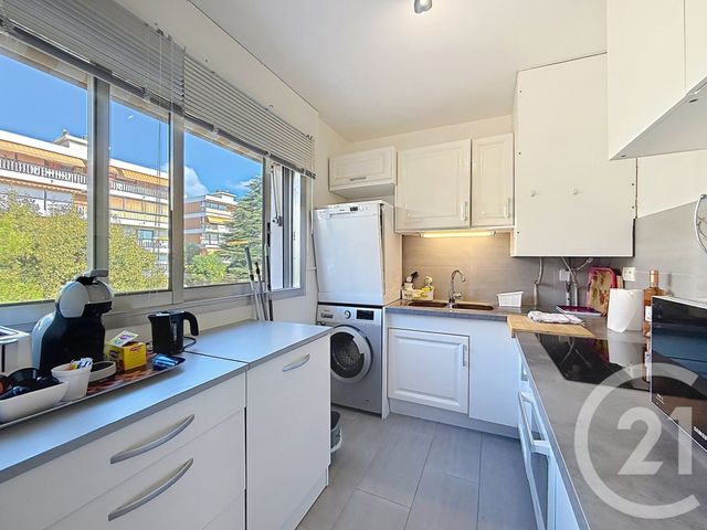 Appartement F2 à louer - 2 pièces - 52.6 m2 - ANTIBES - 06 - PROVENCE-ALPES-COTE-D-AZUR - Century 21 Adhère Transactions