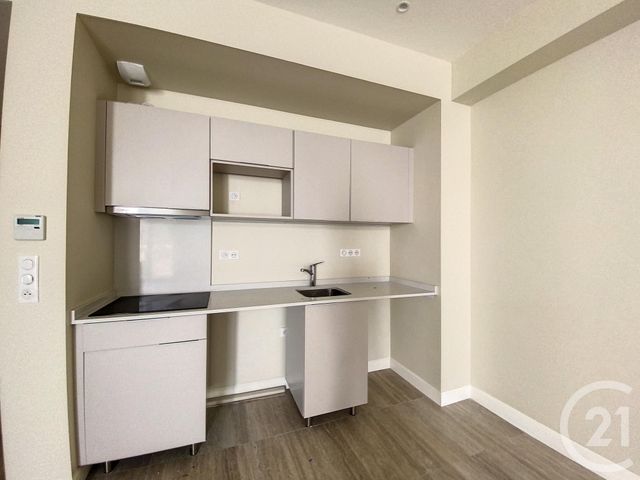 Appartement F2 à louer - 2 pièces - 42.0 m2 - CANNES - 06 - PROVENCE-ALPES-COTE-D-AZUR - Century 21 Adhère Transactions