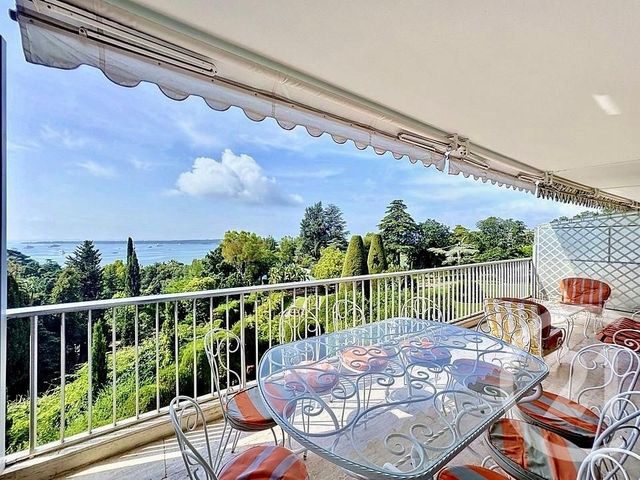 Appartement F3 à vendre - 3 pièces - 103.0 m2 - CANNES - 06 - PROVENCE-ALPES-COTE-D-AZUR - Century 21 Adhère Transactions