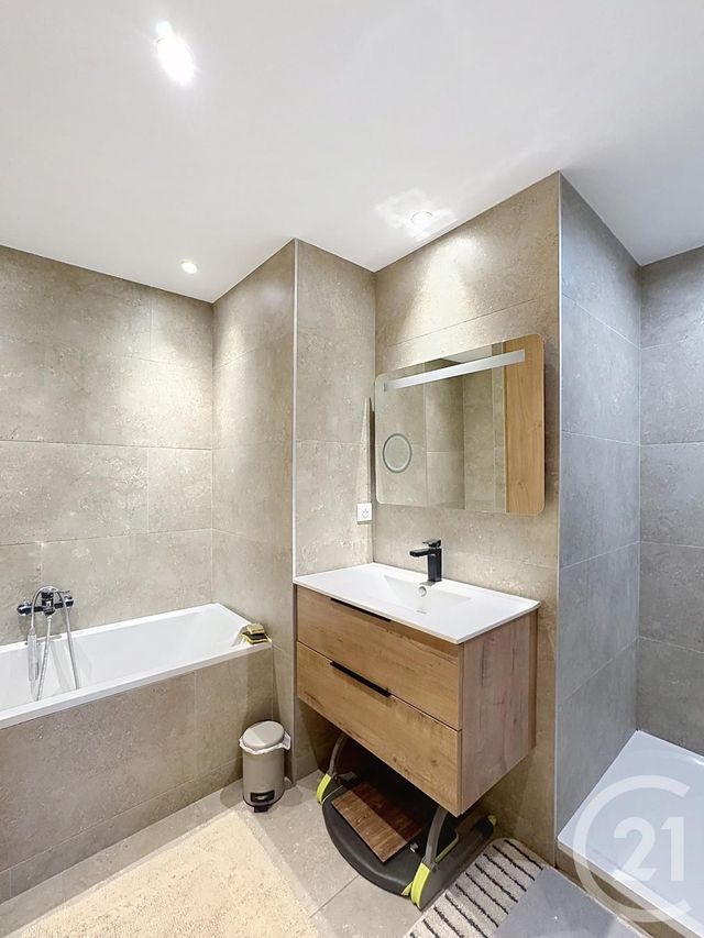 Appartement F3 à vendre - 3 pièces - 80.0 m2 - CANNES - 06 - PROVENCE-ALPES-COTE-D-AZUR - Century 21 Adhère Transactions