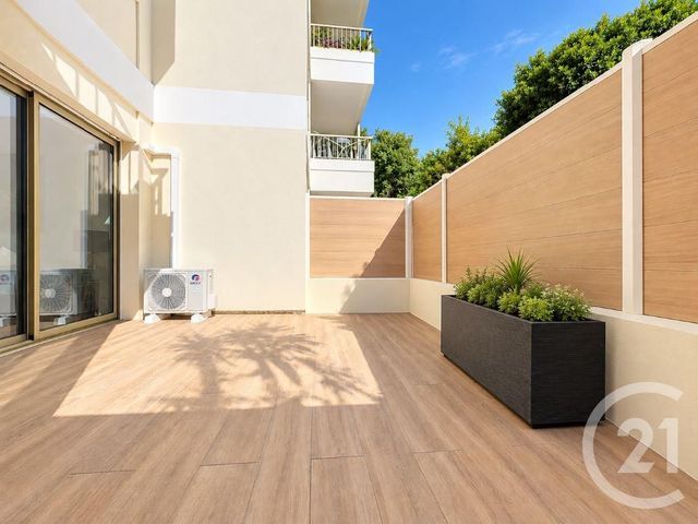 Appartement F3 à vendre - 3 pièces - 80.0 m2 - CANNES - 06 - PROVENCE-ALPES-COTE-D-AZUR - Century 21 Adhère Transactions
