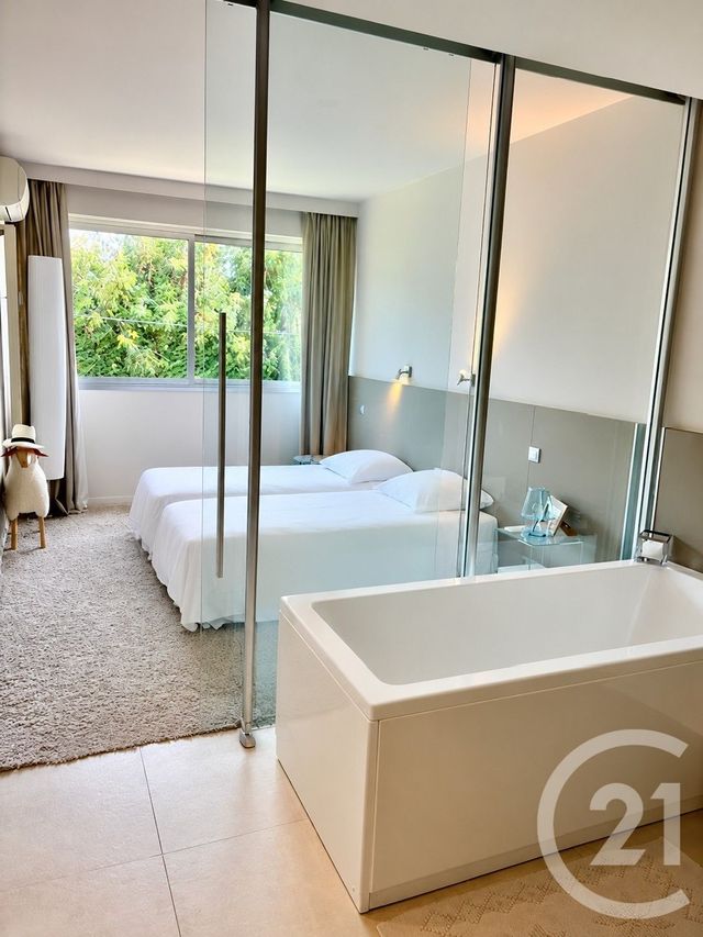 Appartement F3 à vendre - 3 pièces - 90.0 m2 - VALLAURIS - 06 - PROVENCE-ALPES-COTE-D-AZUR - Century 21 Adhère Transactions