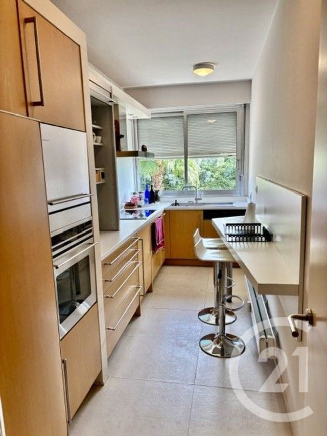 Appartement F3 à vendre - 3 pièces - 90.0 m2 - VALLAURIS - 06 - PROVENCE-ALPES-COTE-D-AZUR - Century 21 Adhère Transactions