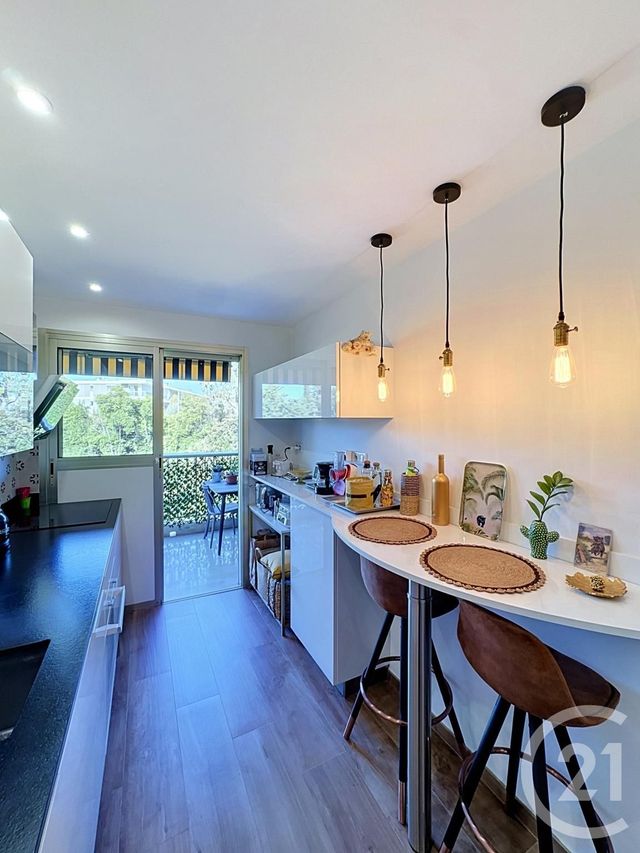 Appartement F2 à vendre - 2 pièces - 56.0 m2 - CANNES - 06 - PROVENCE-ALPES-COTE-D-AZUR - Century 21 Adhère Transactions
