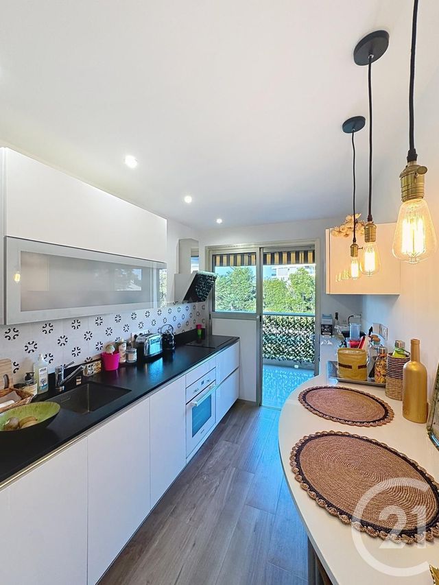 Appartement F2 à vendre - 2 pièces - 56.0 m2 - CANNES - 06 - PROVENCE-ALPES-COTE-D-AZUR - Century 21 Adhère Transactions