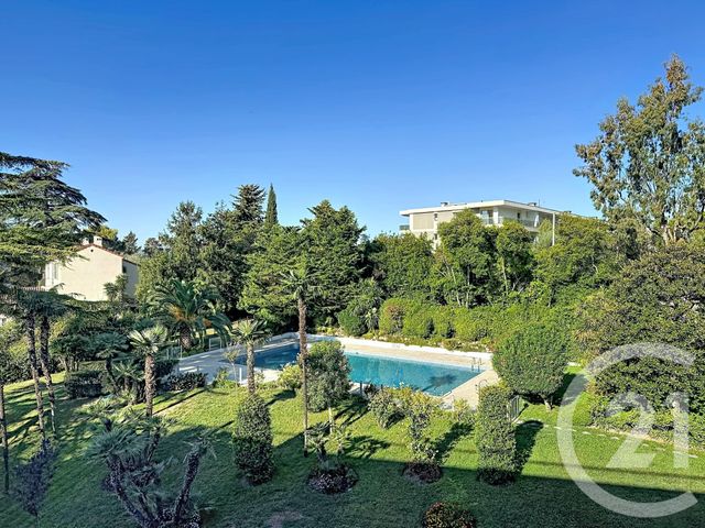 Appartement F2 à vendre - 2 pièces - 56.0 m2 - CANNES - 06 - PROVENCE-ALPES-COTE-D-AZUR - Century 21 Adhère Transactions