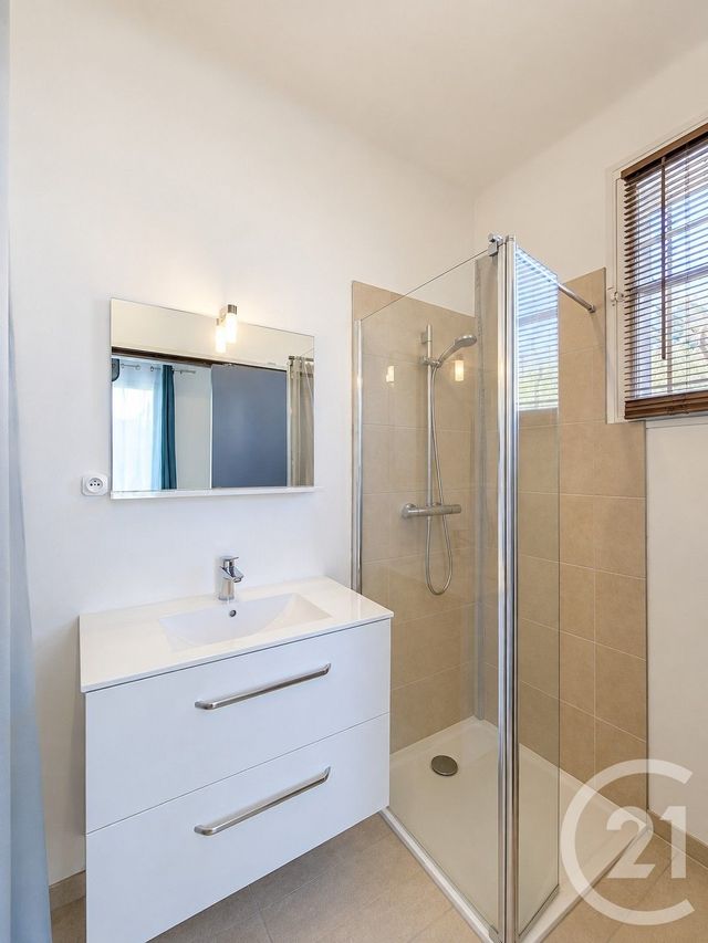 maison à louer - 4 pièces - 135.0 m2 - LE CANNET - 06 - PROVENCE-ALPES-COTE-D-AZUR - Century 21 Adhère Transactions