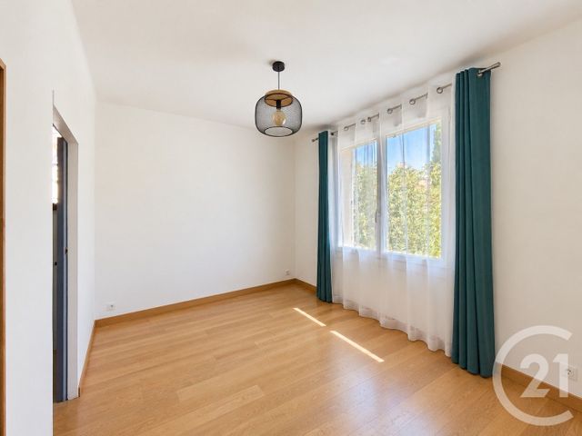 maison à louer - 4 pièces - 135.0 m2 - LE CANNET - 06 - PROVENCE-ALPES-COTE-D-AZUR - Century 21 Adhère Transactions